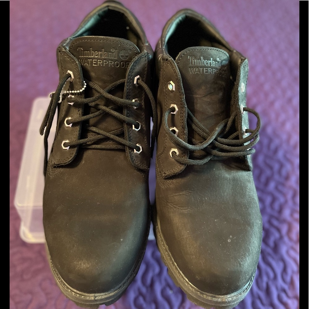 Timberland black low top boots-size 13